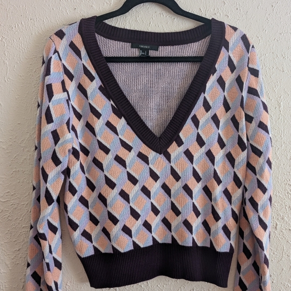 Forever 21 Patterned V-Neck Sweater - Picture 2 of 6